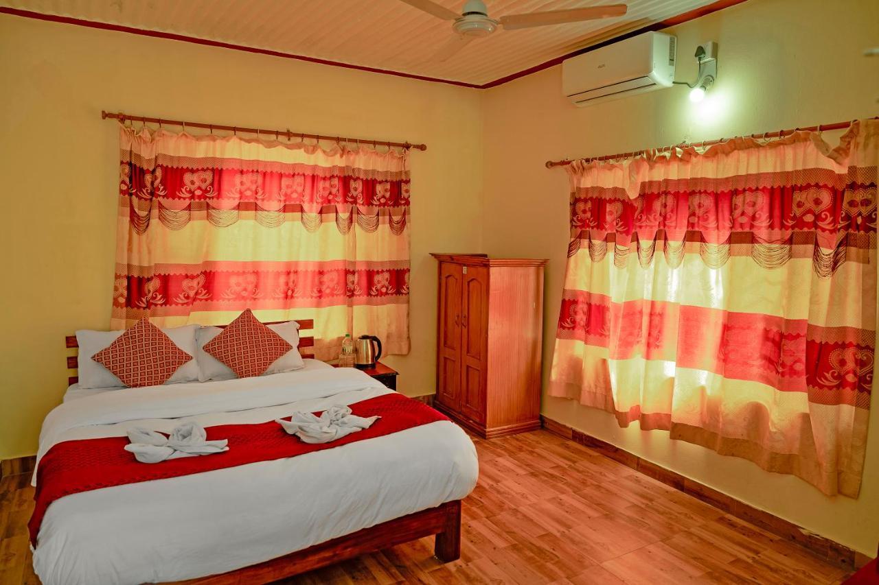 Hotel Plaza Nepal โพคารา ภายนอก รูปภาพ