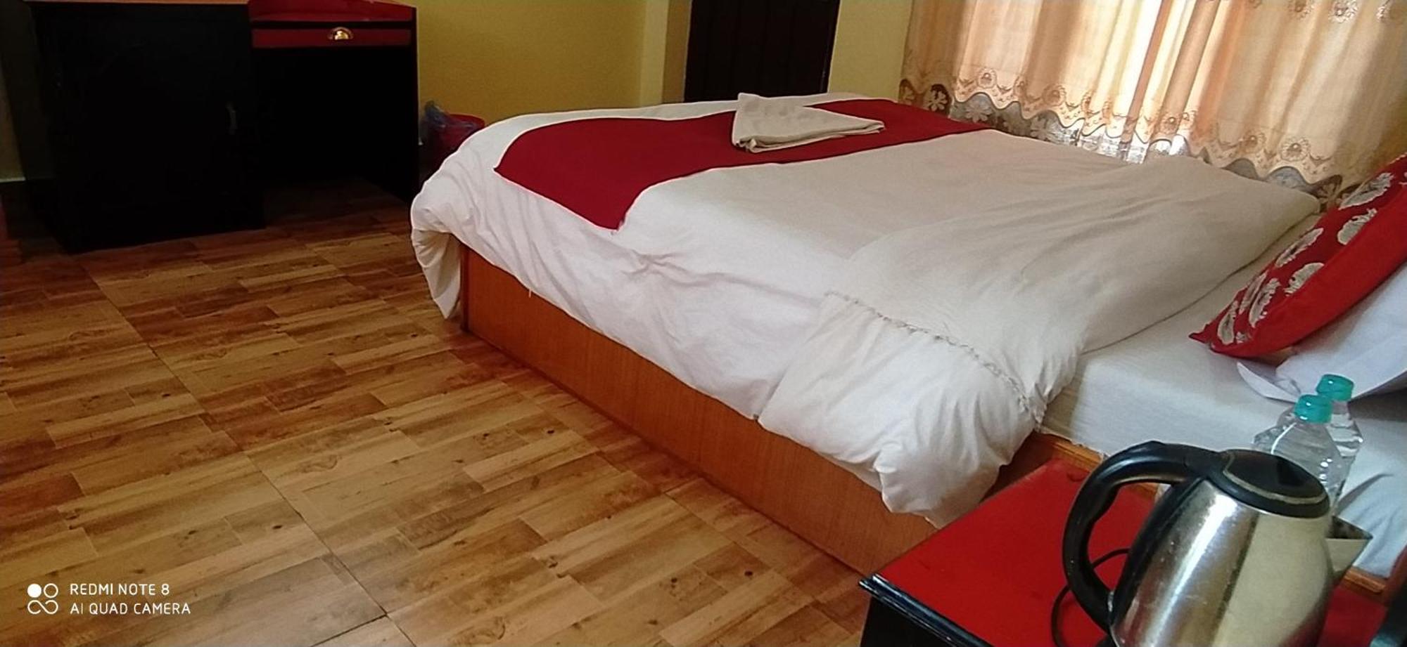 Hotel Plaza Nepal โพคารา ภายนอก รูปภาพ