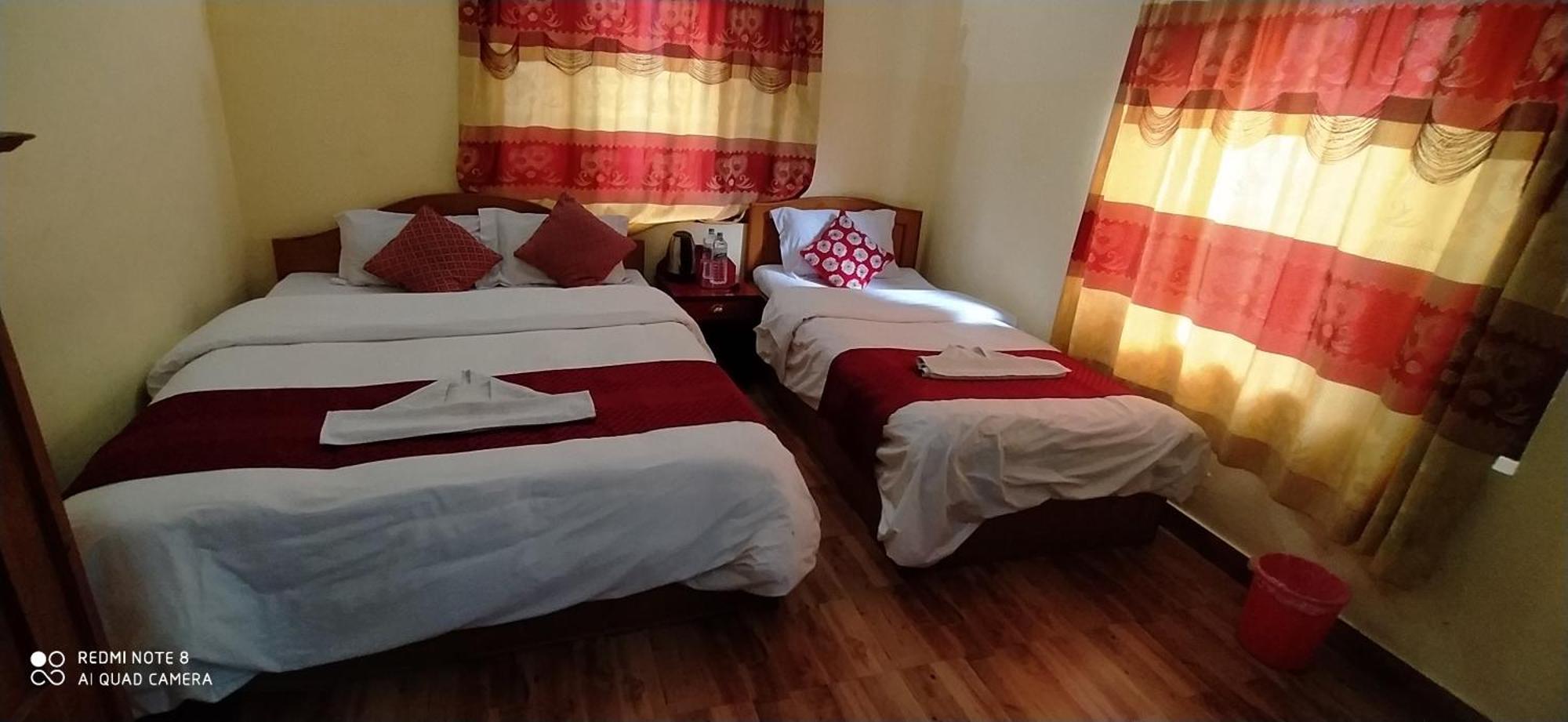 Hotel Plaza Nepal โพคารา ภายนอก รูปภาพ
