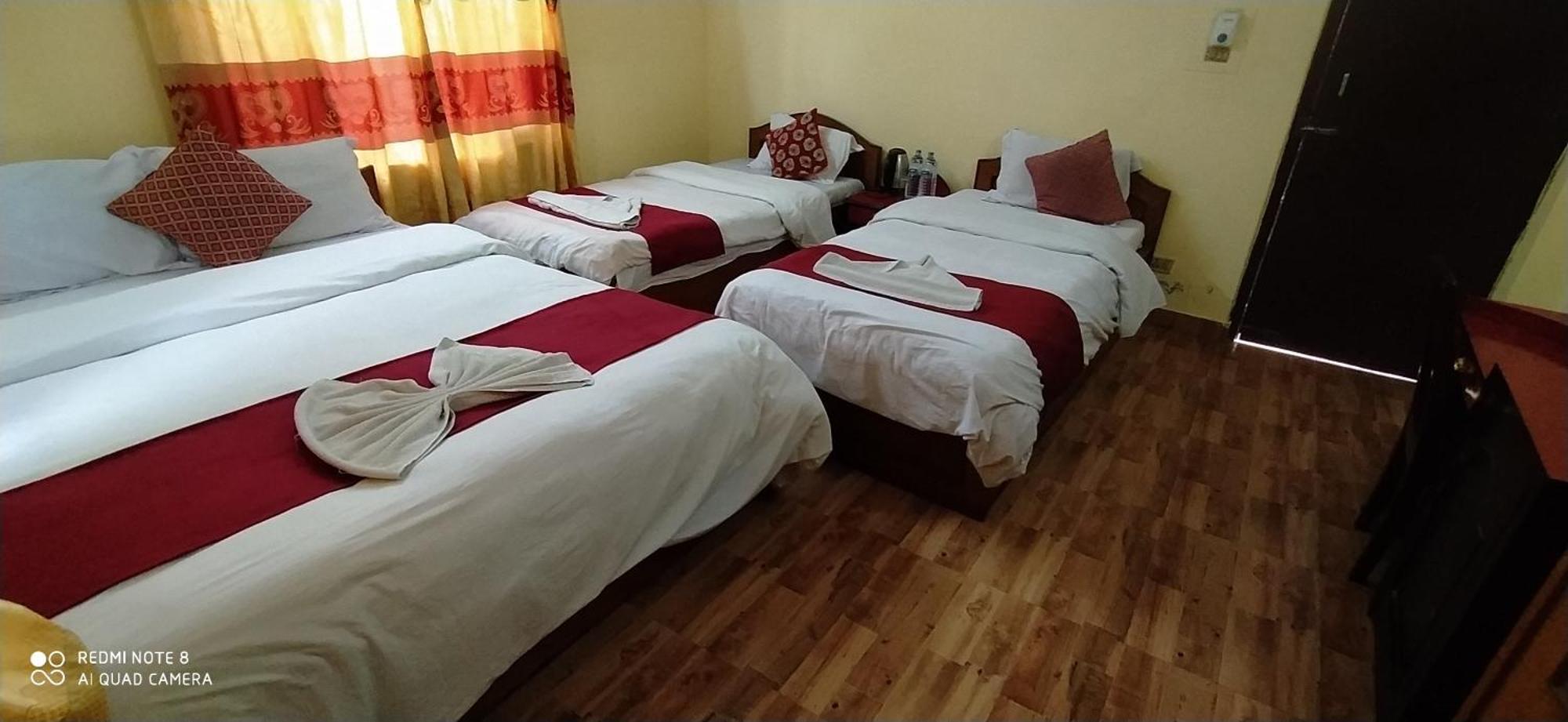 Hotel Plaza Nepal โพคารา ภายนอก รูปภาพ